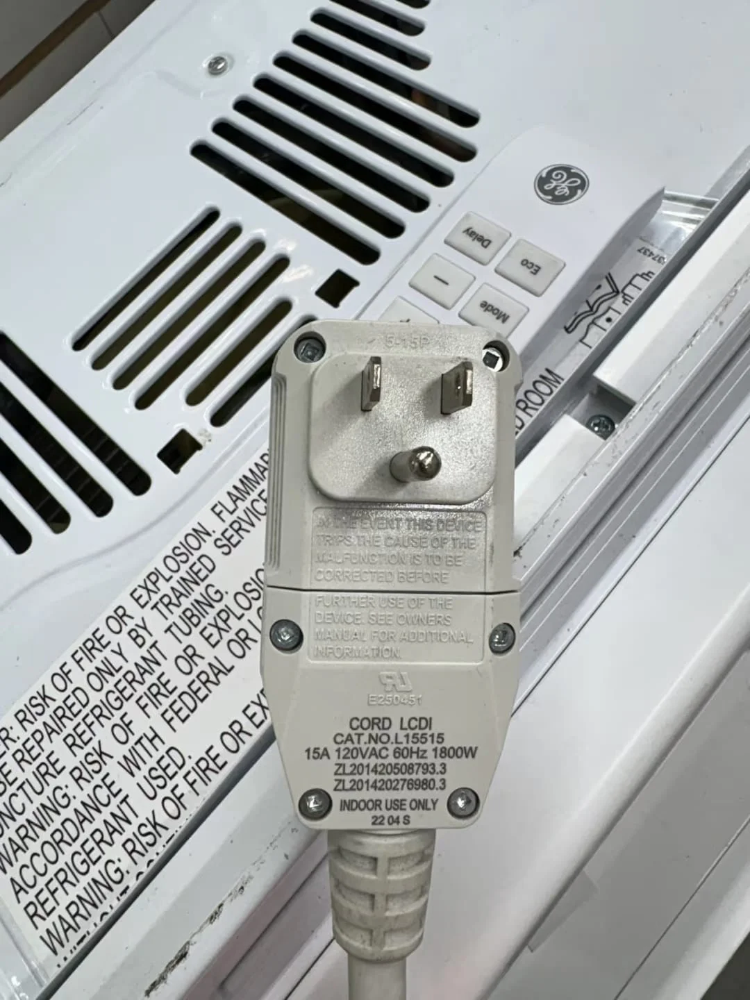 120v plug