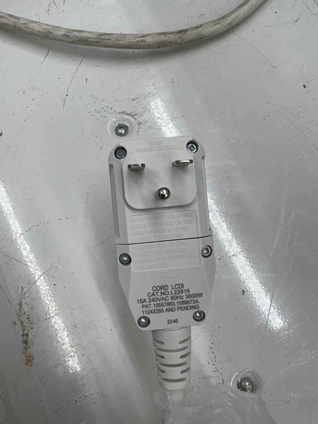 How to Tell If an Outlet Is 120V or 240V 3 240v plug